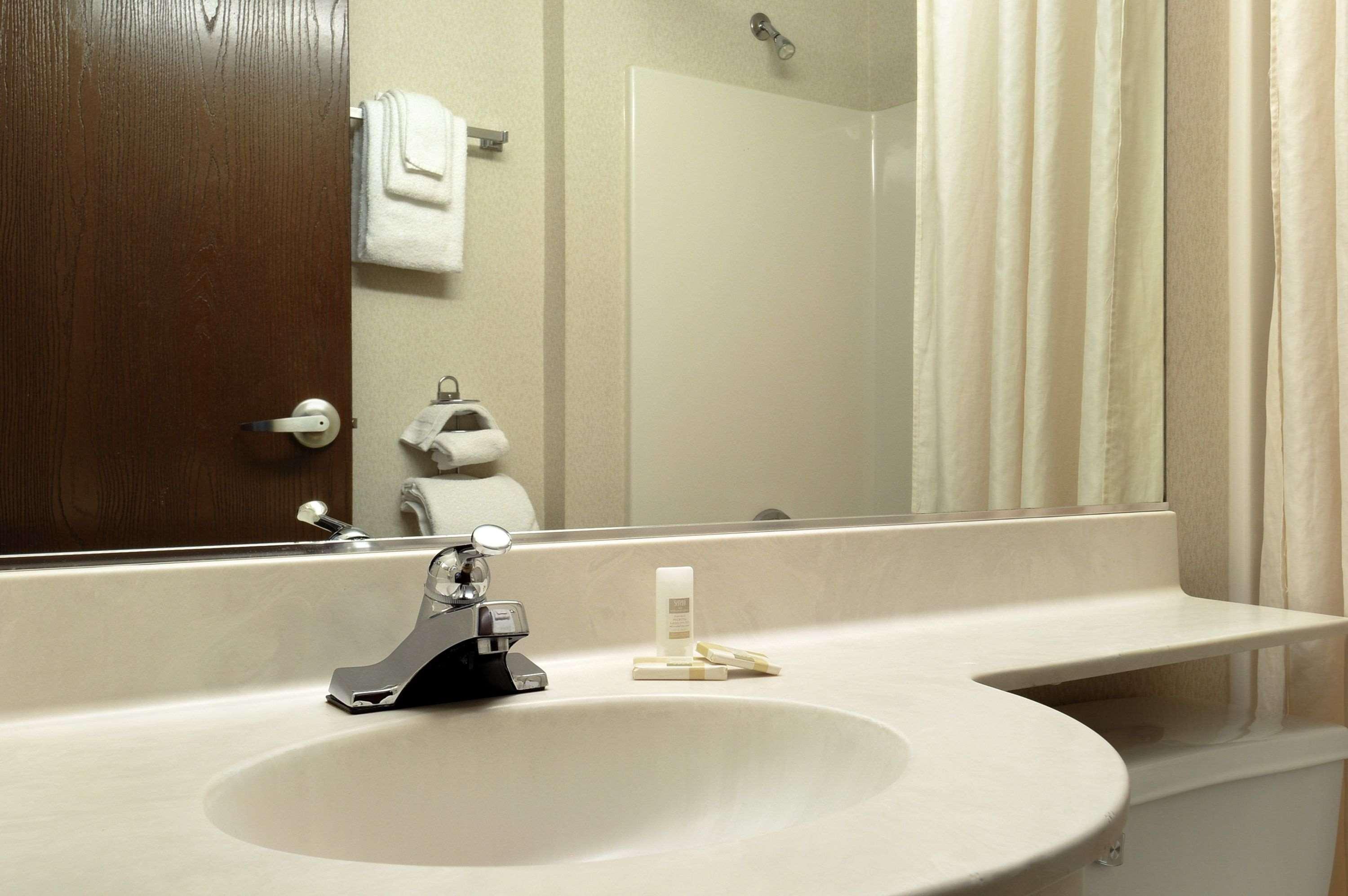 Microtel Inn & Suites By Wyndham Bloomington Msp Airport Номер фото
